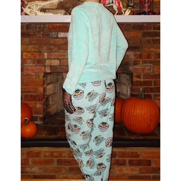 Disney Star Wars Grogu Pajama Set L pants & top Manelorian sleepwear - Picture 6 of 10